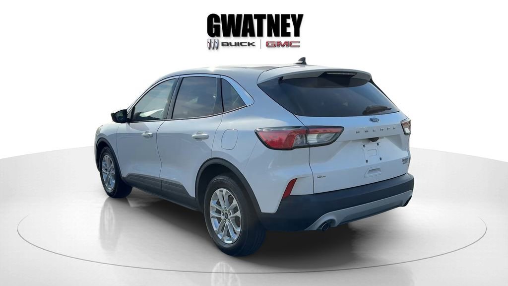 Used 2022 Ford Escape SE FWD image 4