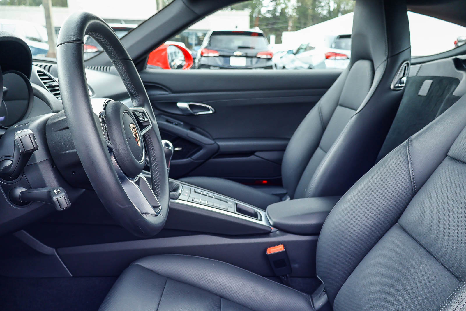 Used 2025 Porsche 718 Cayman RWD image 12