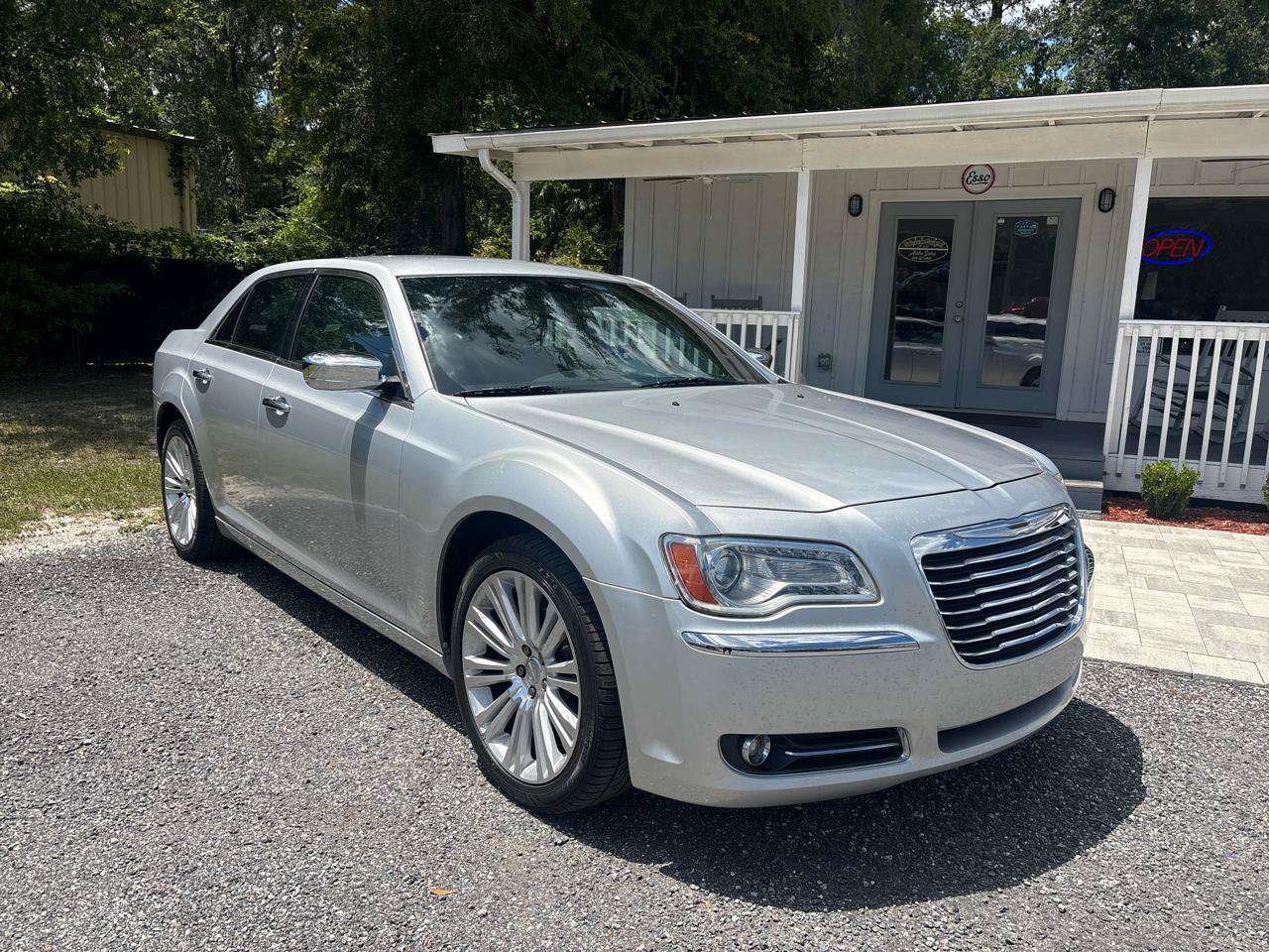 Used 2011 Chrysler 300 Limited w/ Sound Group RWD image 1
