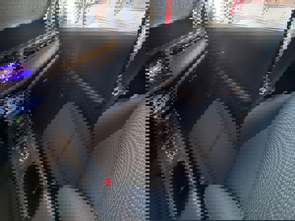 Used 2016 Honda HR-V LX image 59