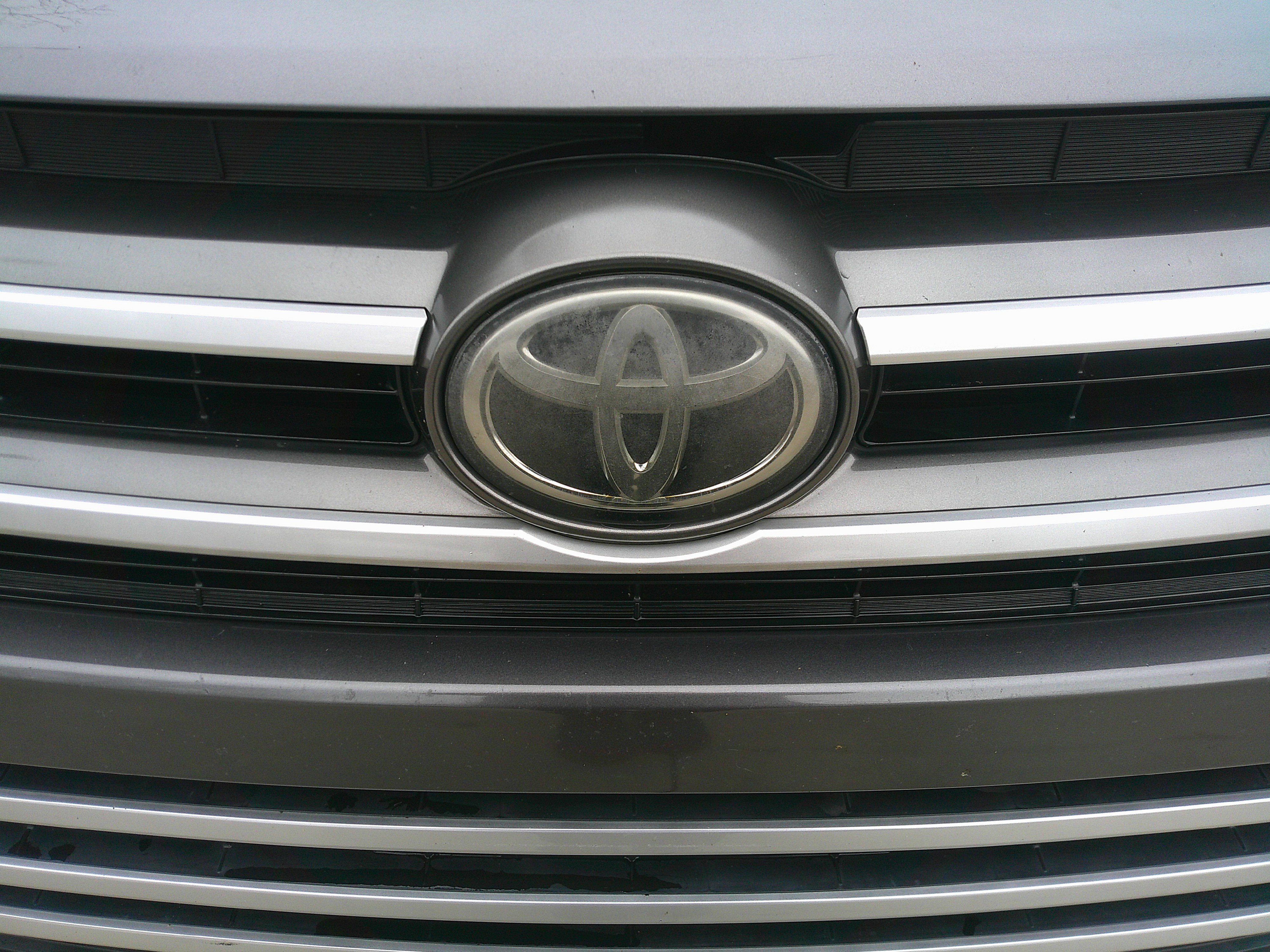 Used 2017 Toyota Highlander LE image 5