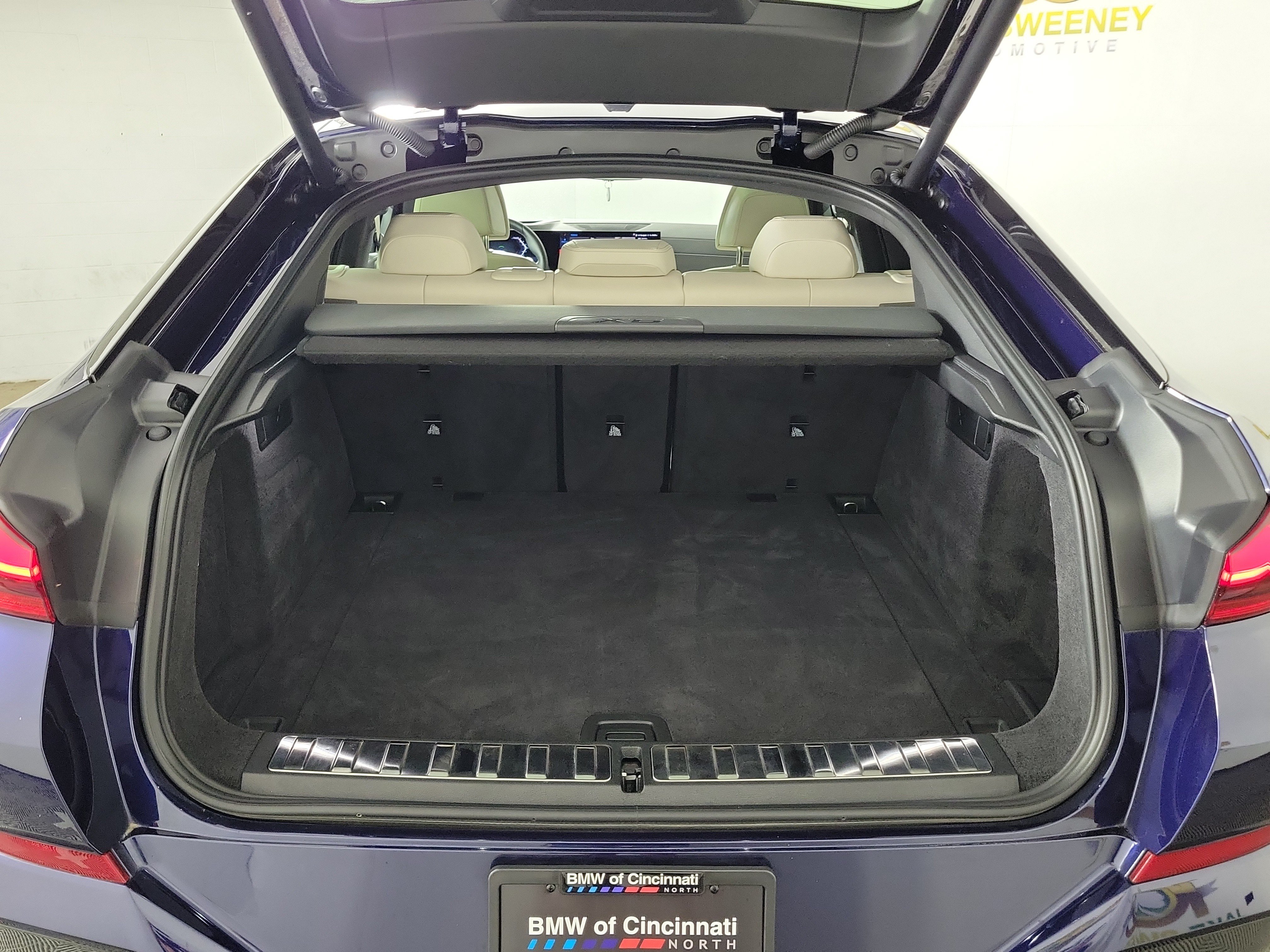 Certified 2025 BMW X6 M60i AWD/4WD image 26