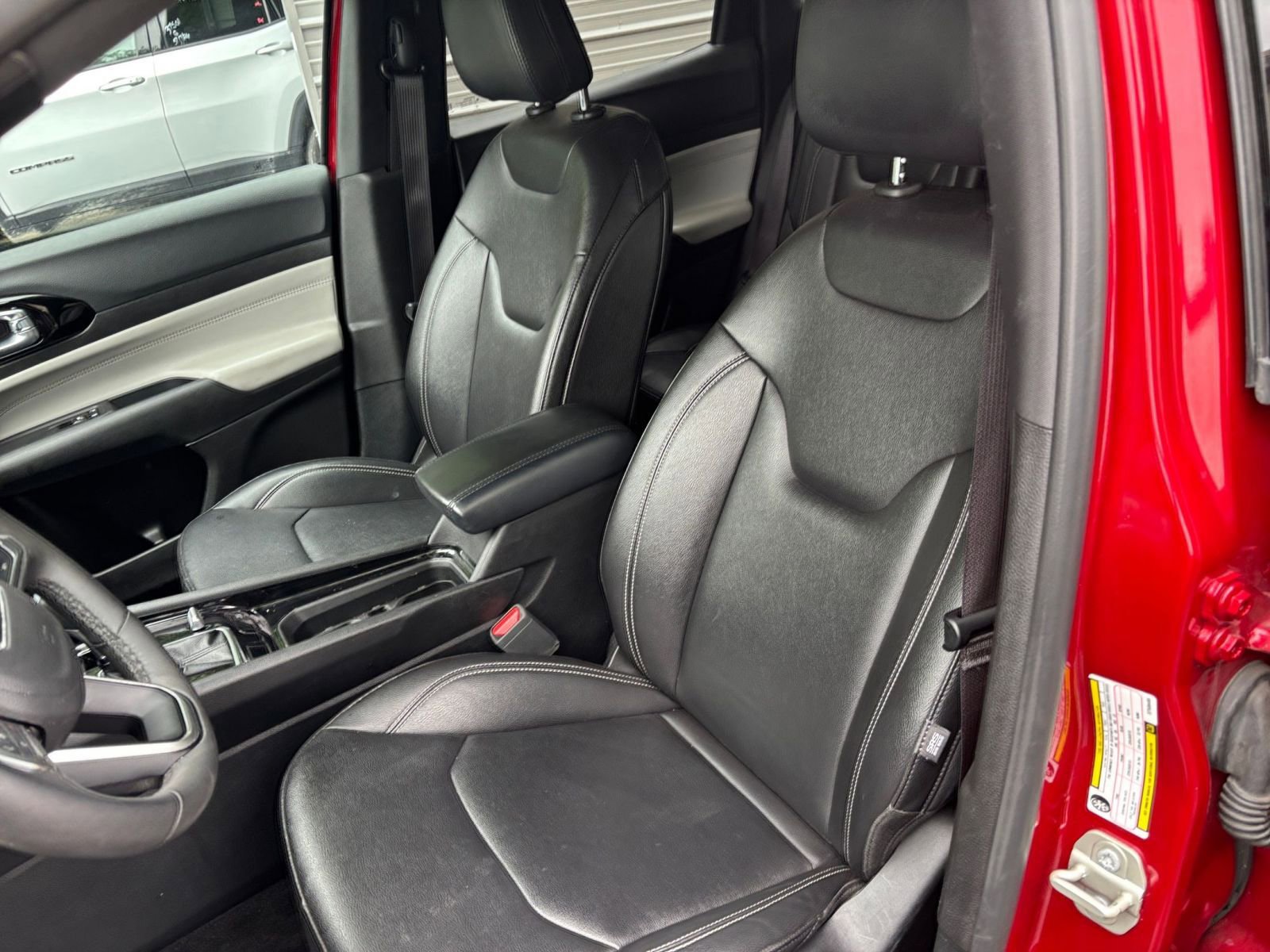 Used 2025 Jeep Compass Limited AWD/4WD image 22