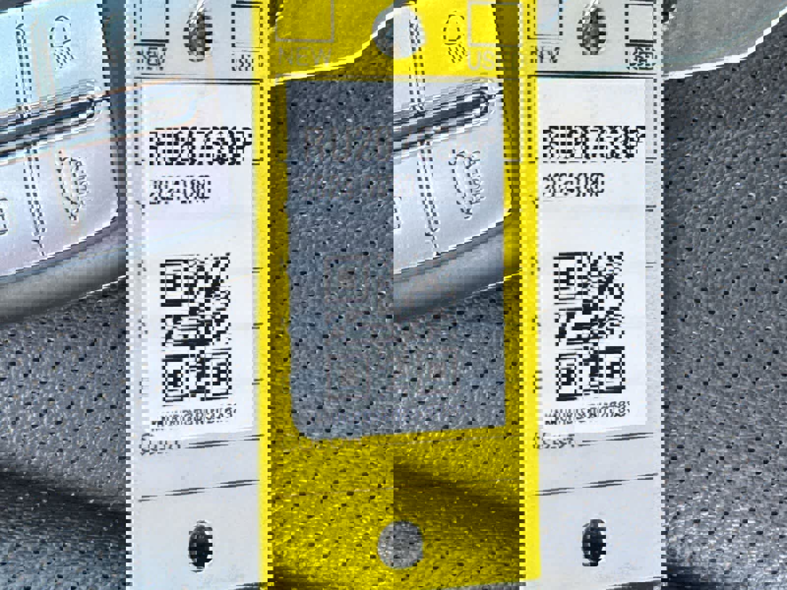 Used 2024 Genesis GV80 2.5T AWD/4WD image 34