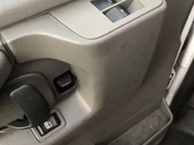 Used 2014 Chevrolet Express 2500 RWD image 8