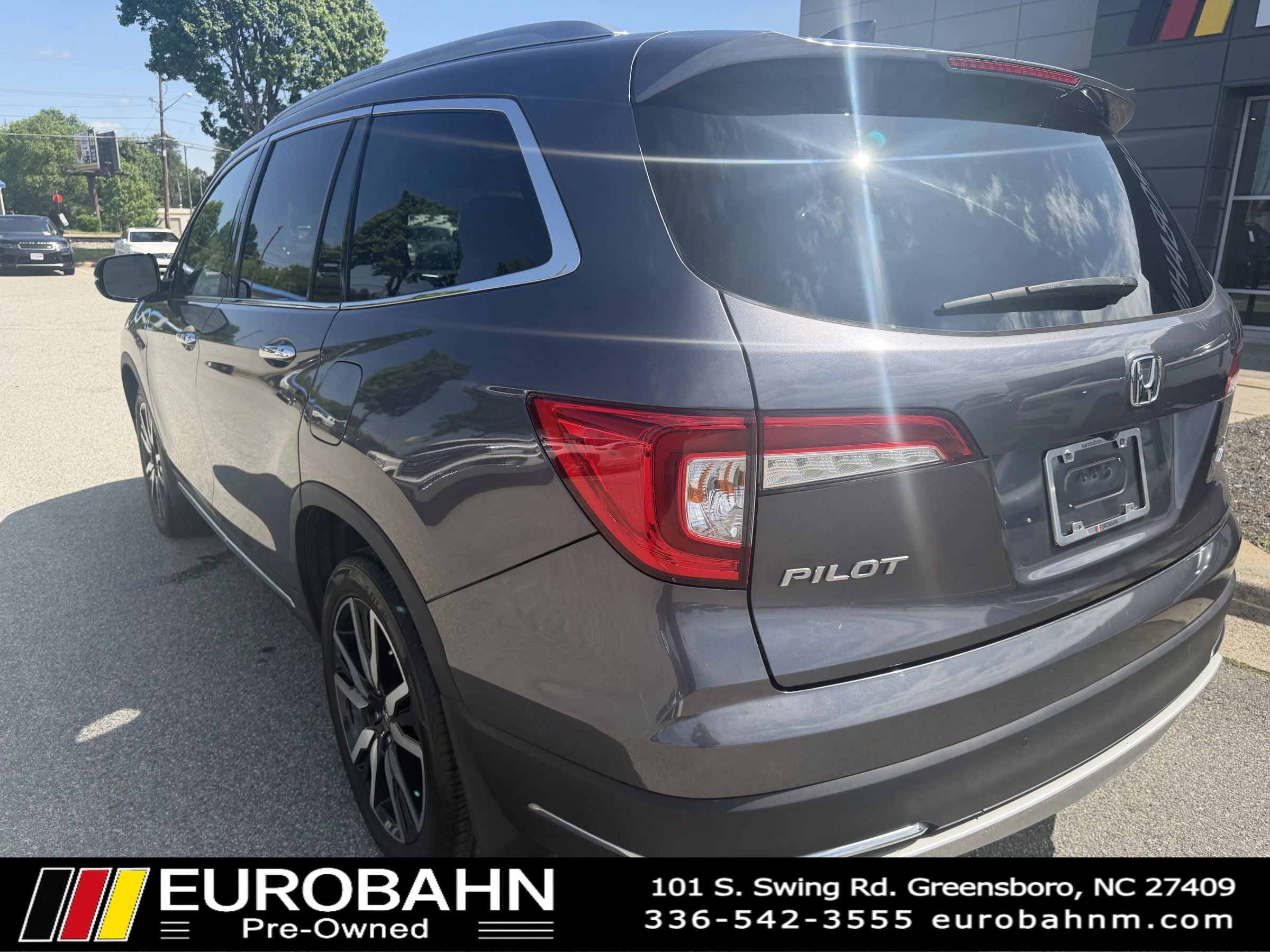 Used 2019 Honda Pilot Touring image 3