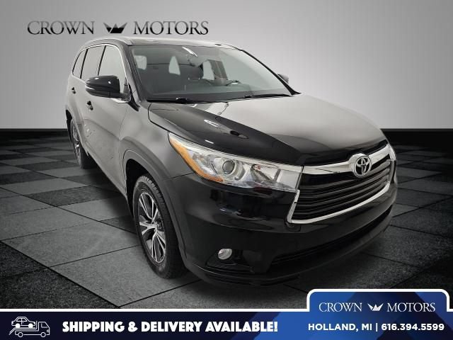 Used 2016 Toyota Highlander XLE AWD/4WD video 1