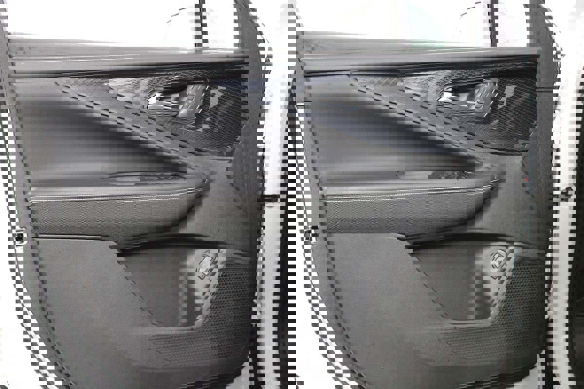 Used 2024 Chevrolet Blazer EV LT image 6