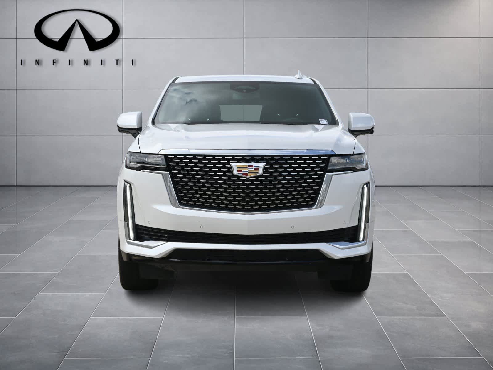 Used 2024 Cadillac Escalade Luxury RWD image 2