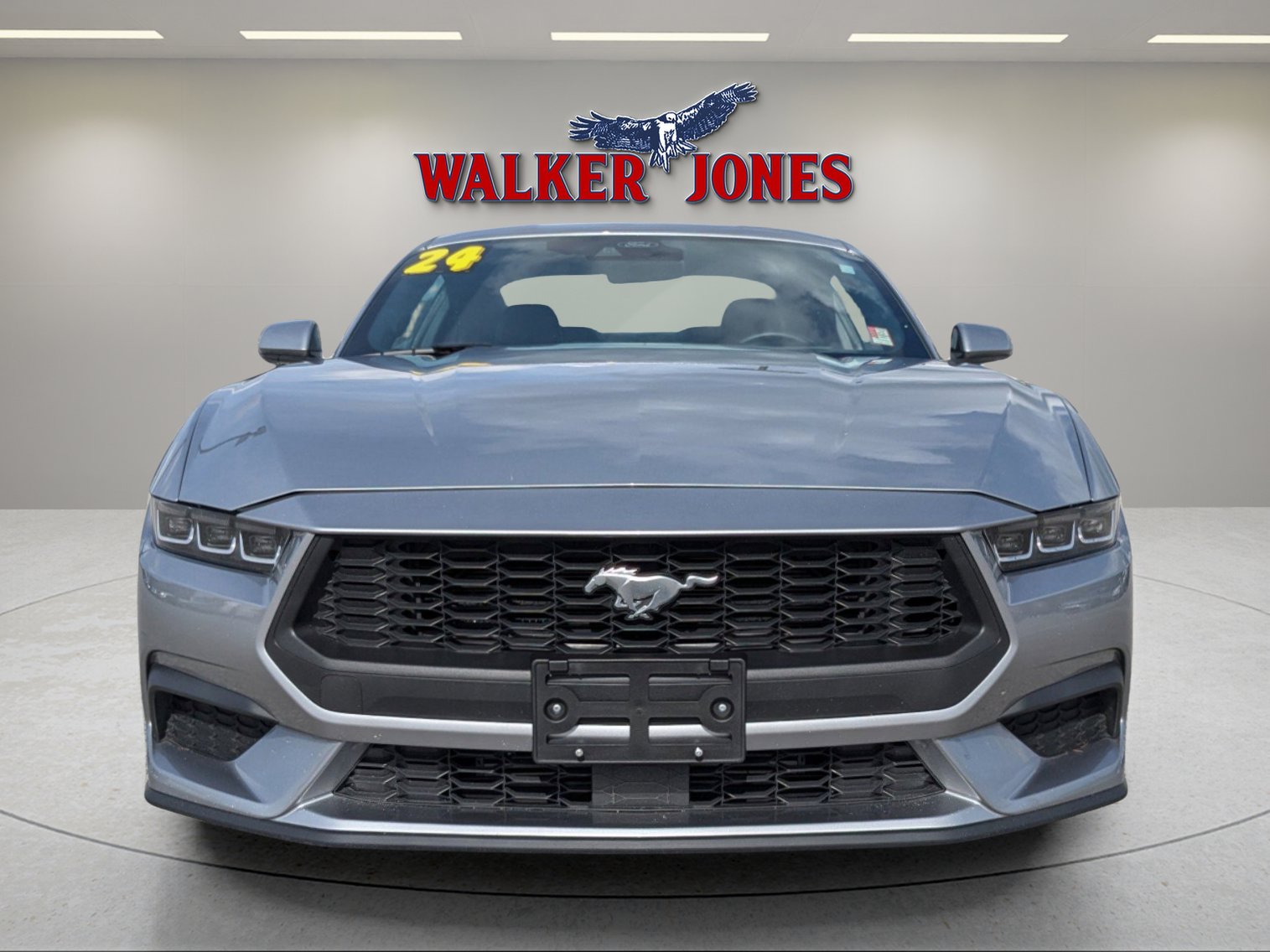 Used 2024 Ford Mustang Coupe RWD image 9