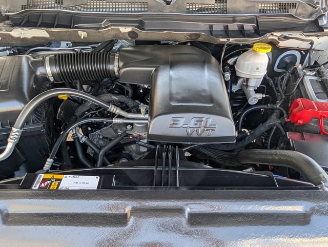 Used 2022 RAM 1500 Tradesman w/ Chrome Appearance Group RWD image 29