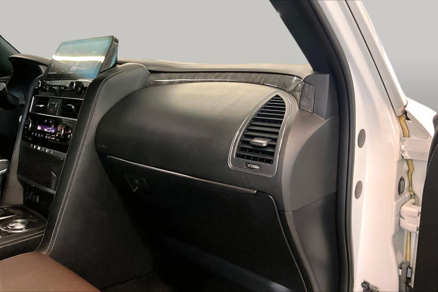 Used 2023 Nissan Armada Platinum w/ Captain's Chairs Package RWD image 17