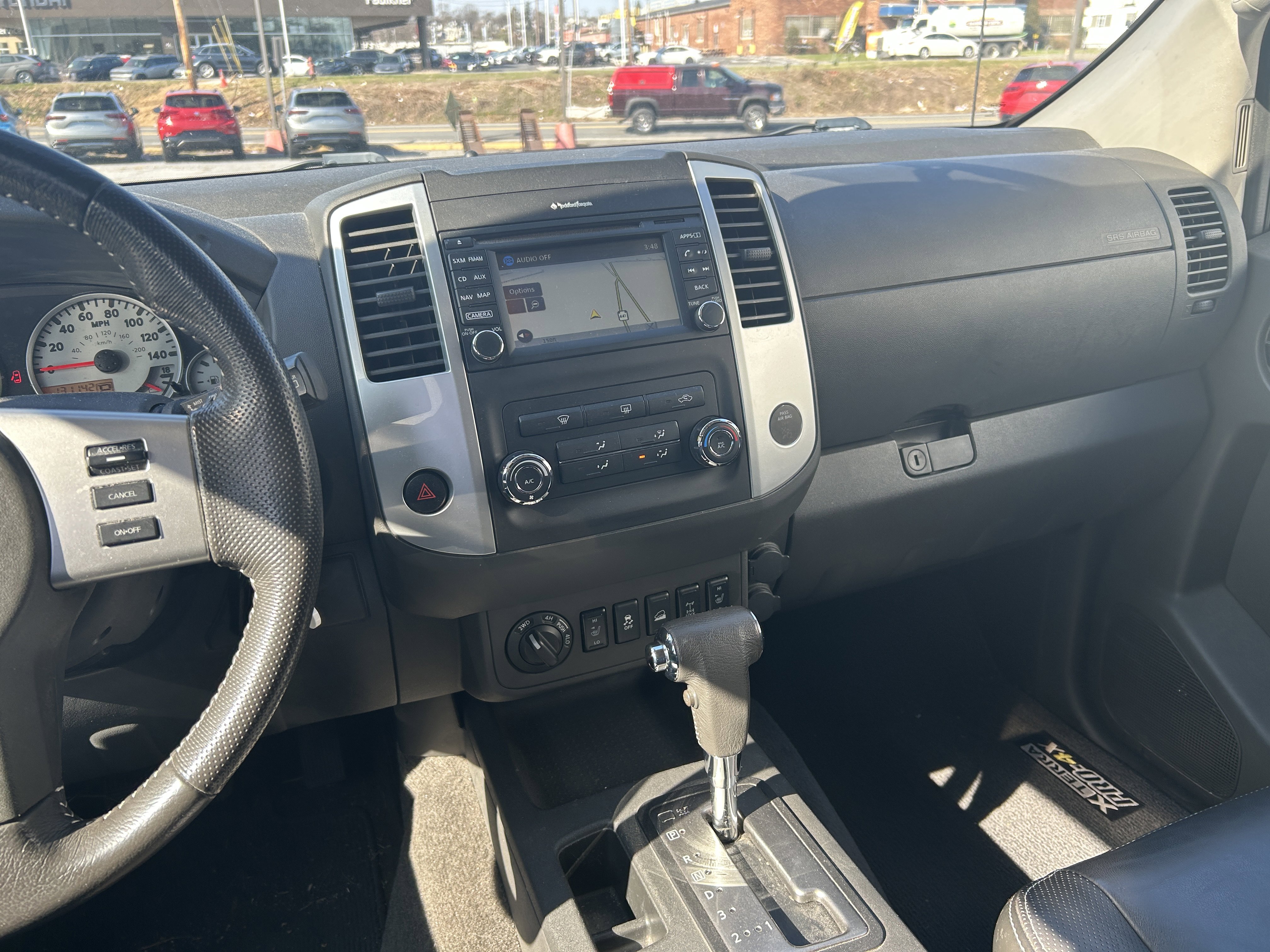 Used 2014 Nissan Xterra PRO-4X w/ Pro-4x Leather Package image 18