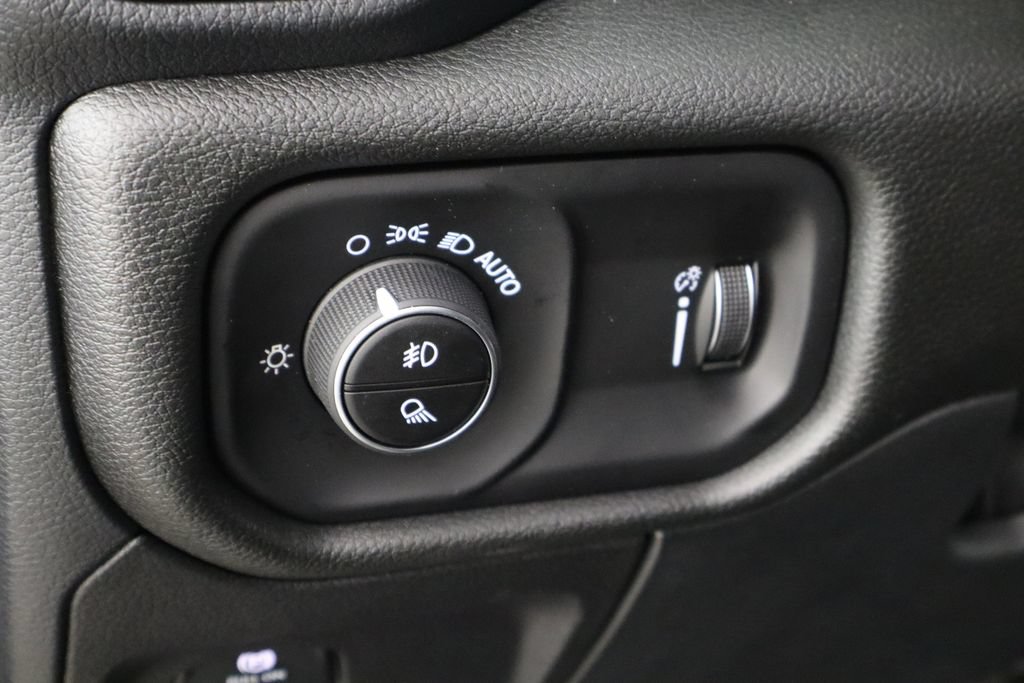 New 2027 RAM 1500 4x4 Quad Cab image 22
