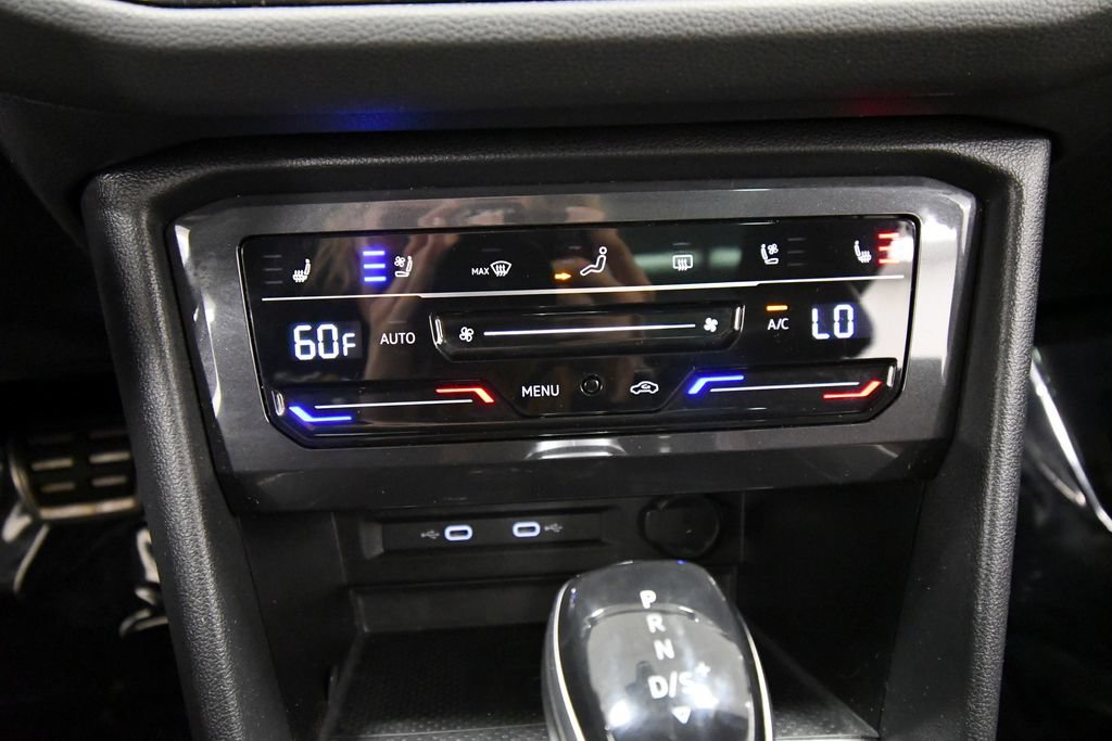 Used 2022 Volkswagen Tiguan SEL R-Line AWD/4WD image 25