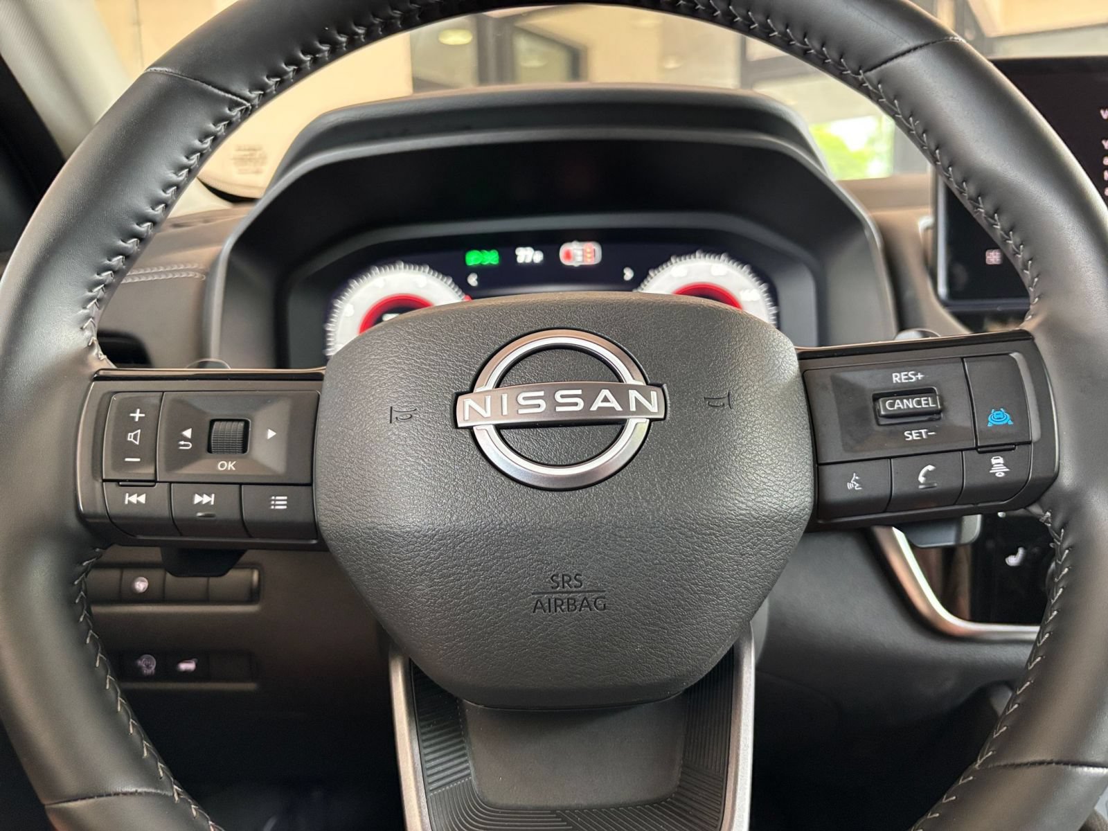 Used 2026 Nissan Rogue SL FWD image 29