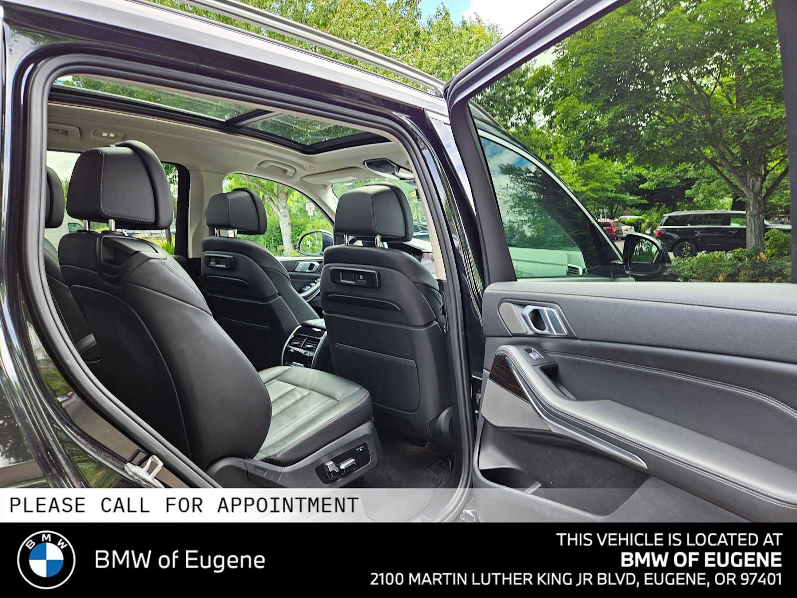 Used 2019 BMW X7 xDrive50i w/ Cold Weather Package AWD/4WD image 14