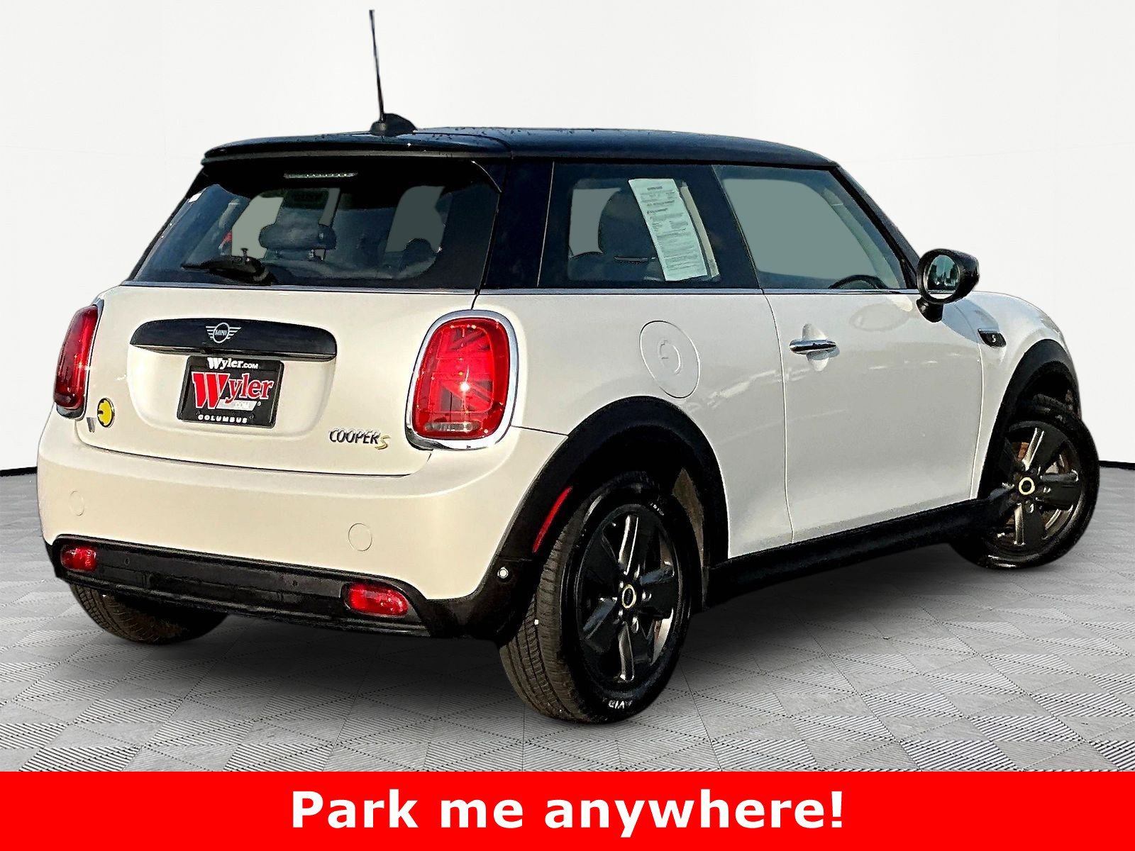 Used 2024 MINI Cooper SE FWD image 6