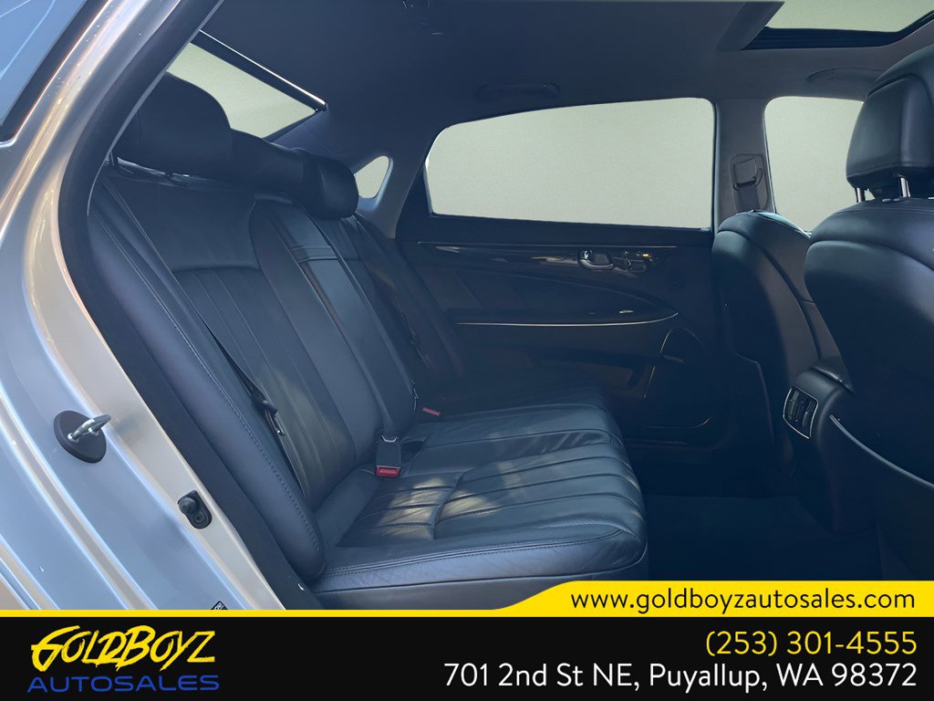 Used 2011 Hyundai Equus Signature RWD image 19