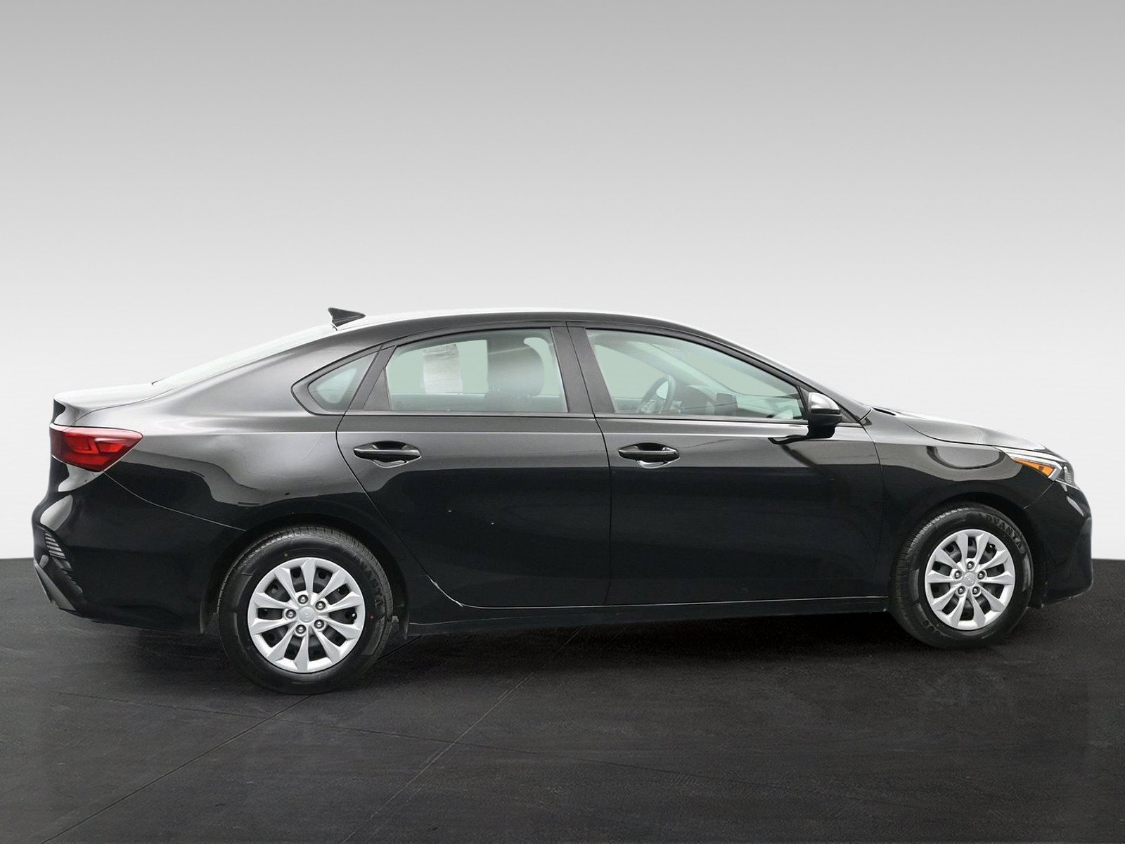 Used 2024 Kia Forte LX FWD image 5