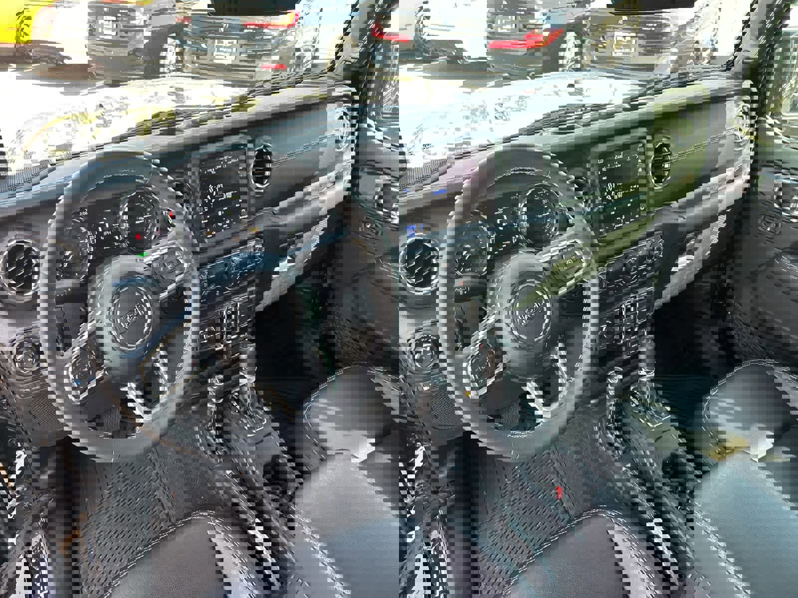 Used 2023 Jeep Wrangler Sahara image 40