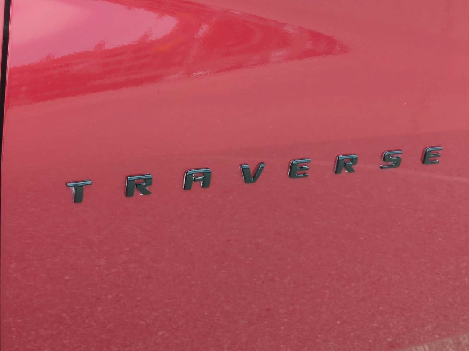 Used 2022 Chevrolet Traverse LT w/ Midnight/Sport Edition FWD image 9