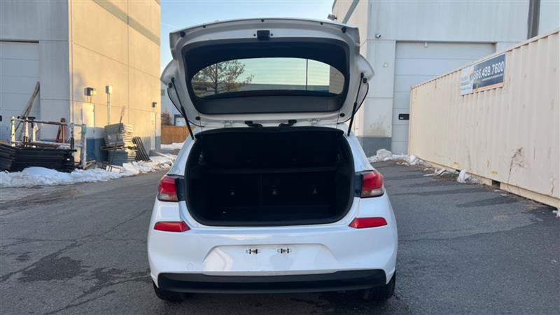 Used 2018 Hyundai Elantra GT FWD image 29