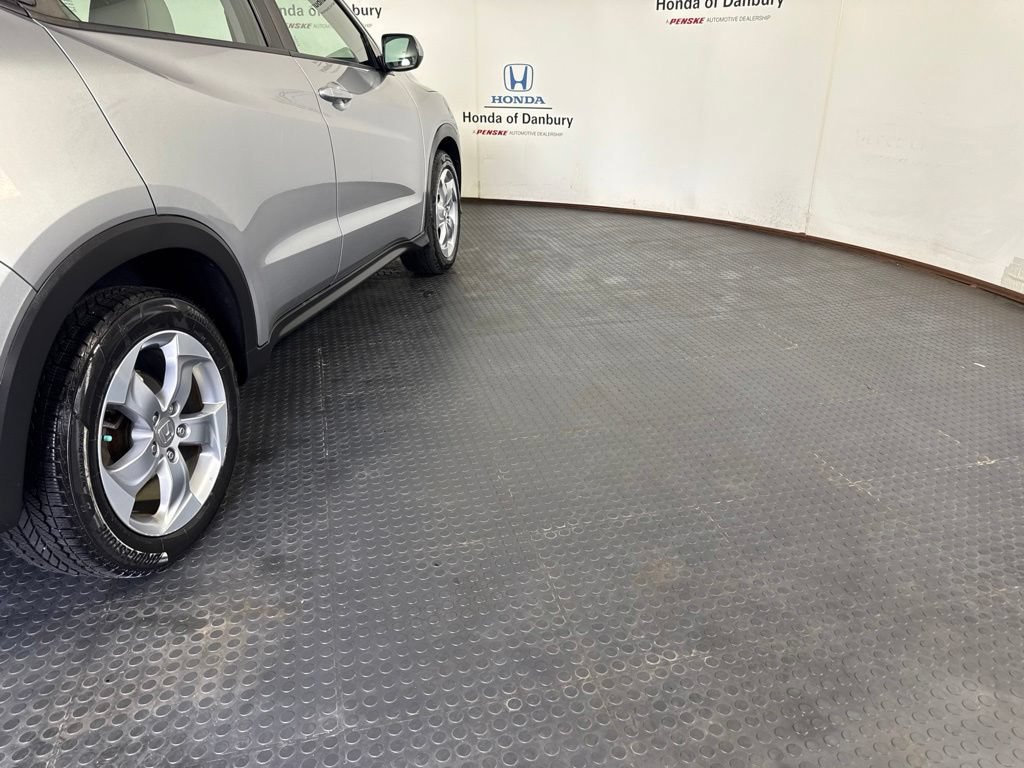 Used 2019 Honda HR-V LX image 4