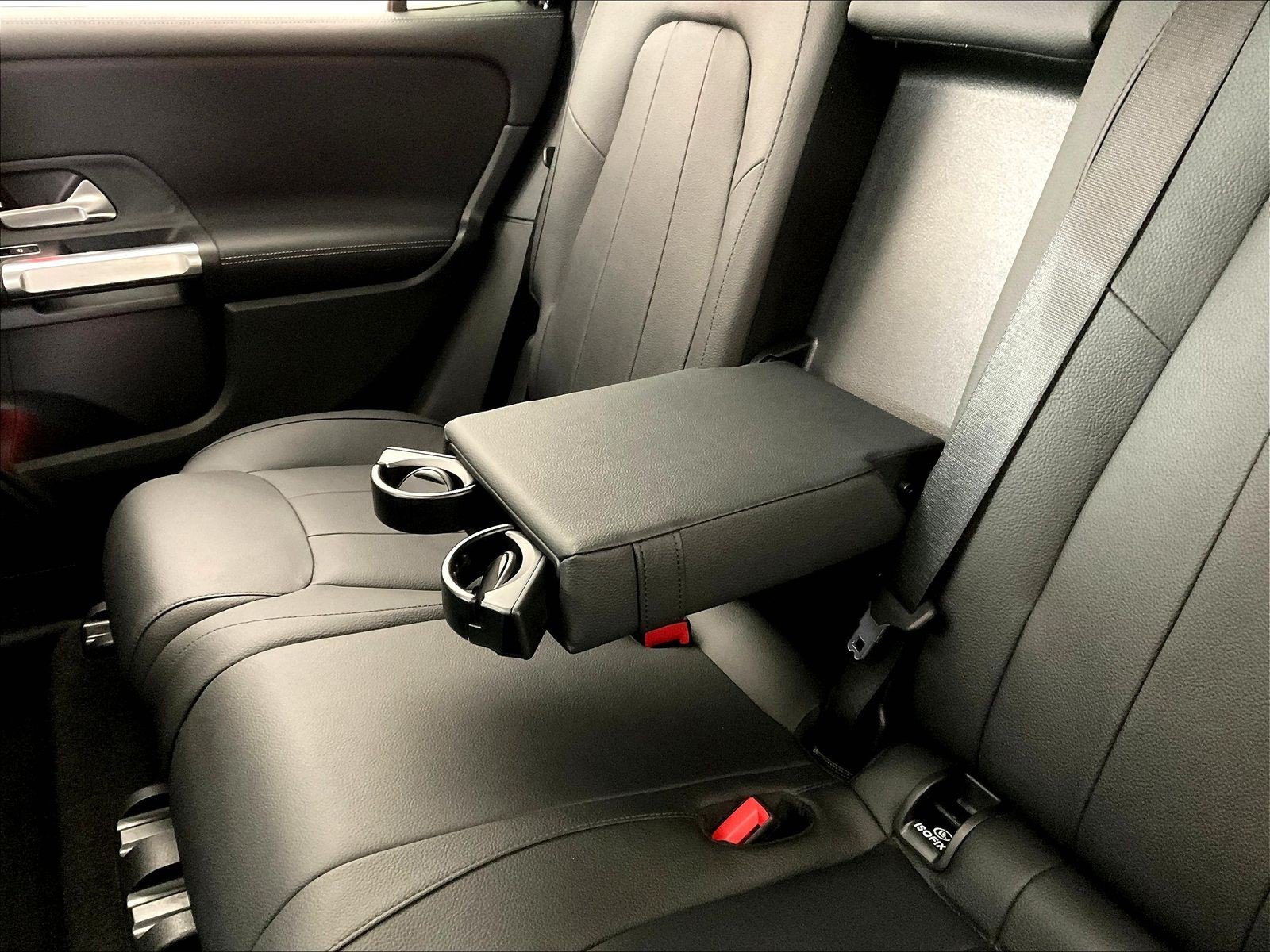 Certified 2023 Mercedes-Benz GLB 250 4MATIC image 37