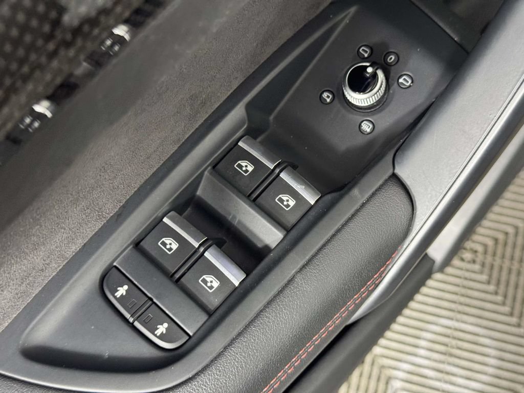 Used 2019 Audi SQ5 Premium Plus w/ Premium Plus Package AWD/4WD image 18