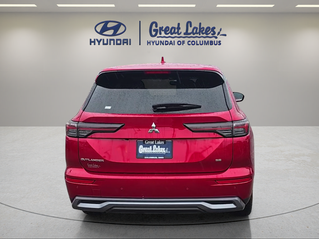 Used 2025 Mitsubishi Outlander SE FWD image 4