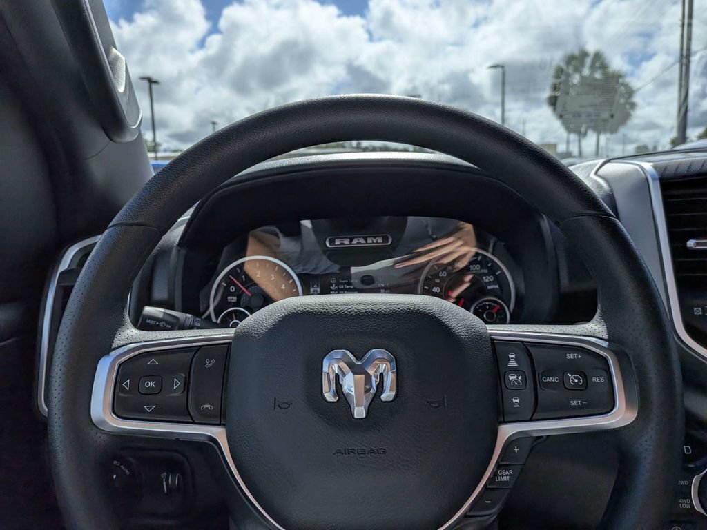 New 2026 RAM 1500 Express AWD/4WD image 23