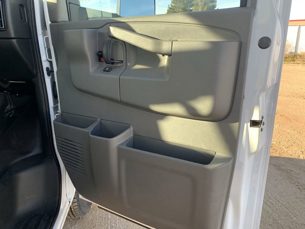 New 2025 Chevrolet Express 4500 w/ Power Convenience Package RWD image 25