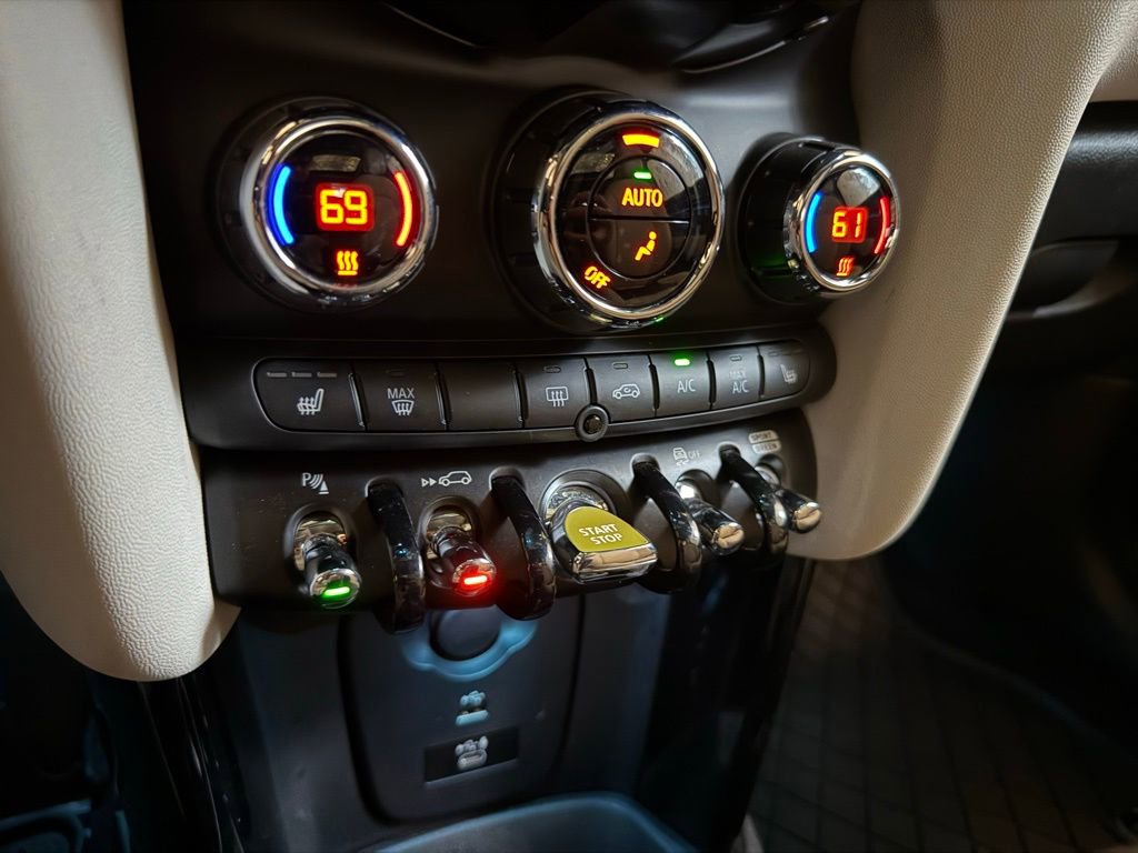 Used 2022 MINI Cooper SE image 25