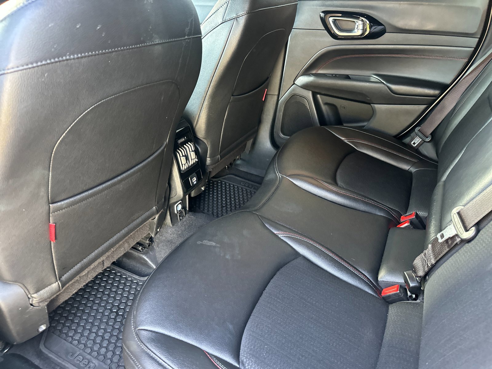 Used 2024 Jeep Compass Trailhawk image 11