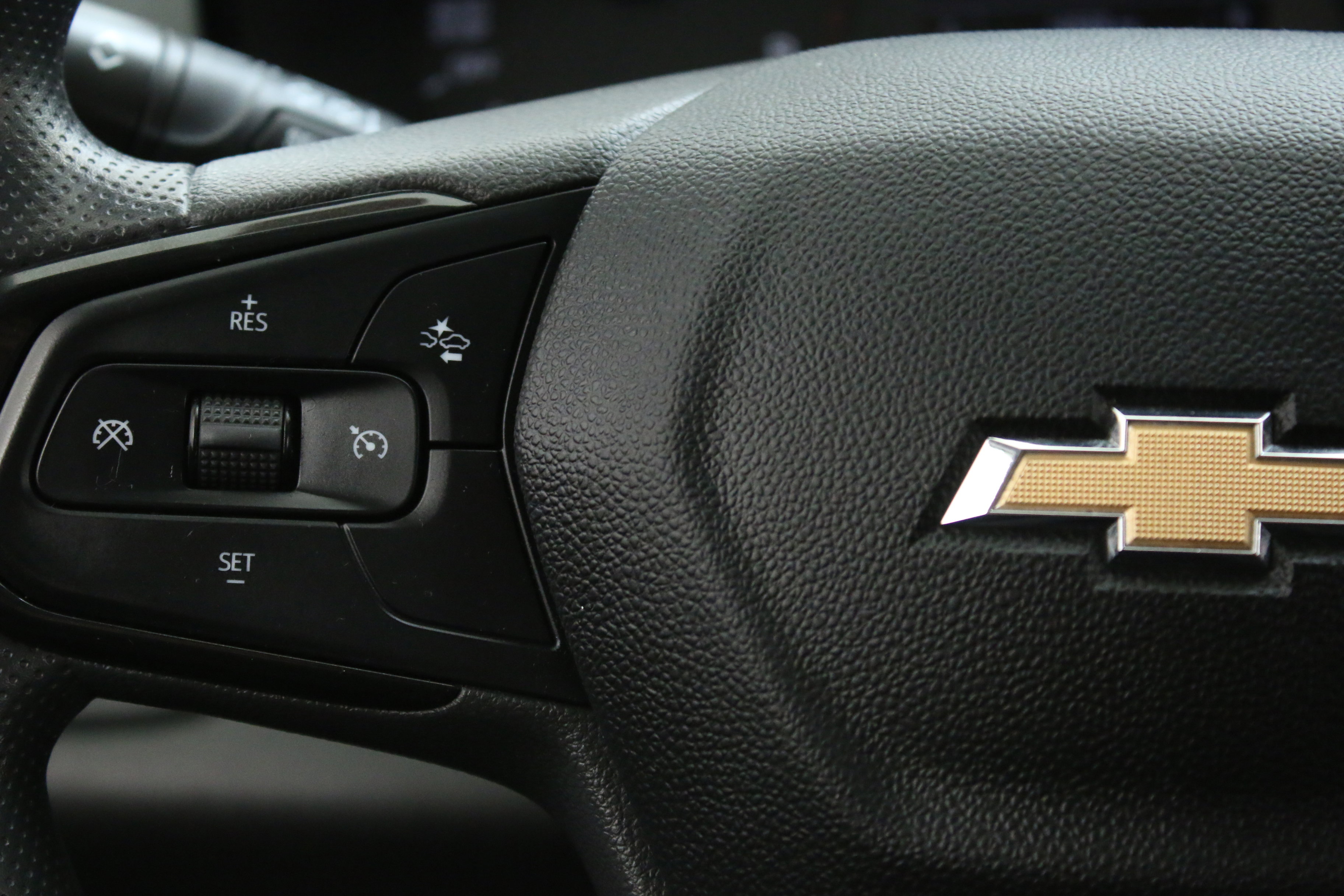 Used 2024 Chevrolet Trax LS w/ LS Convenience Package FWD image 14