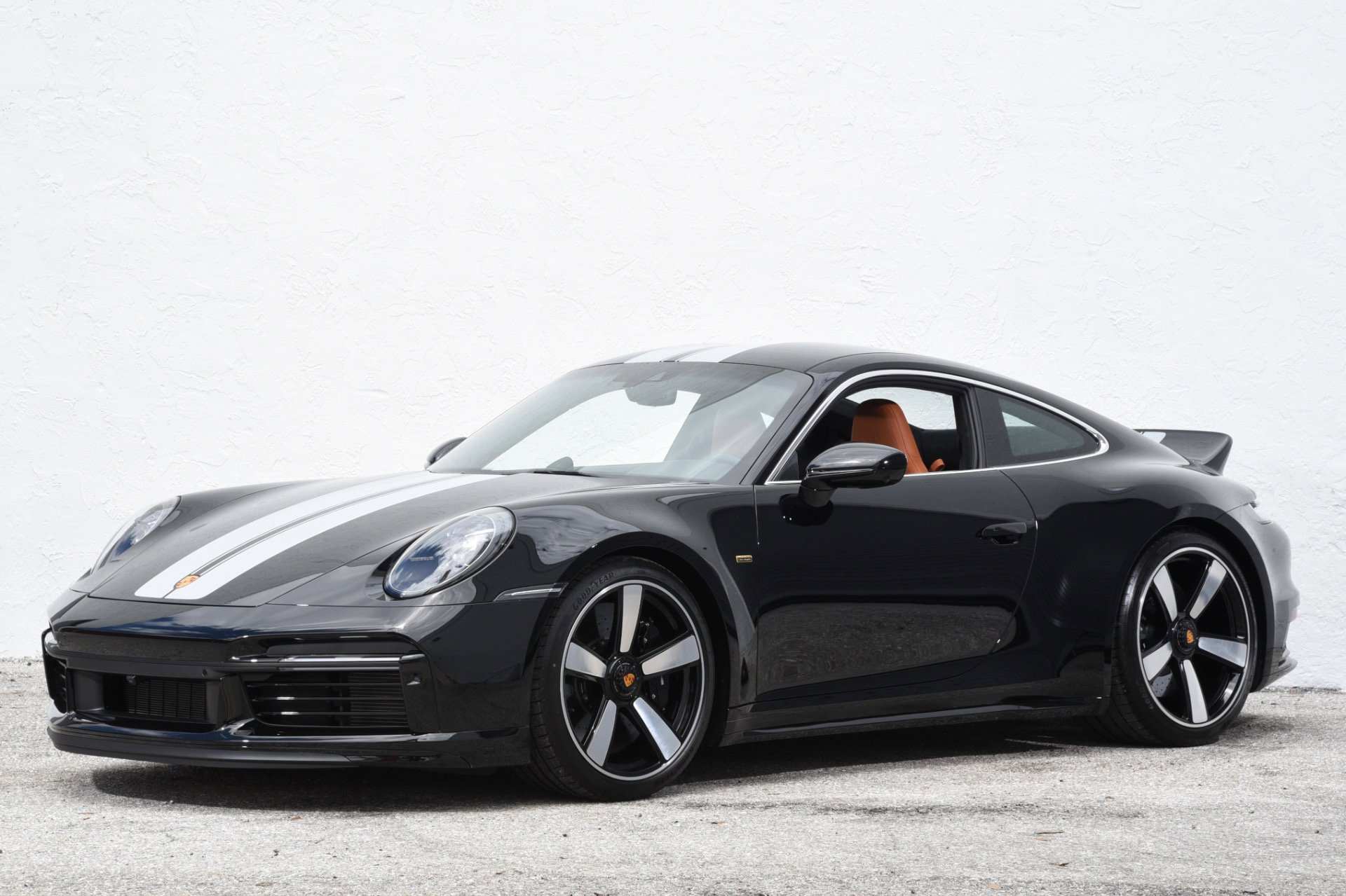 Used 2023 Porsche 911 Sport Classic RWD image 2
