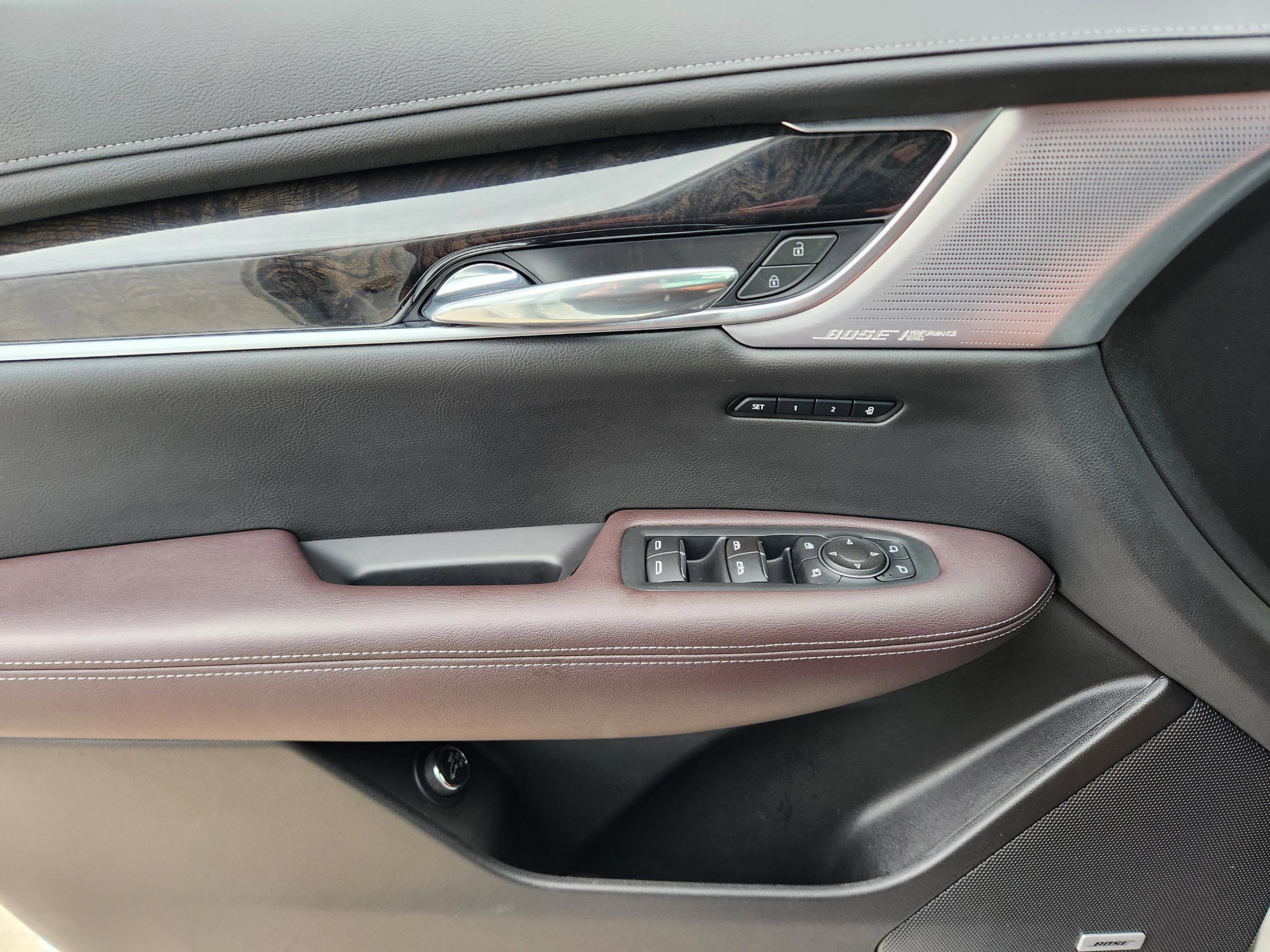 Used 2023 Cadillac XT6 Premium Luxury w/ Technology Package image 23