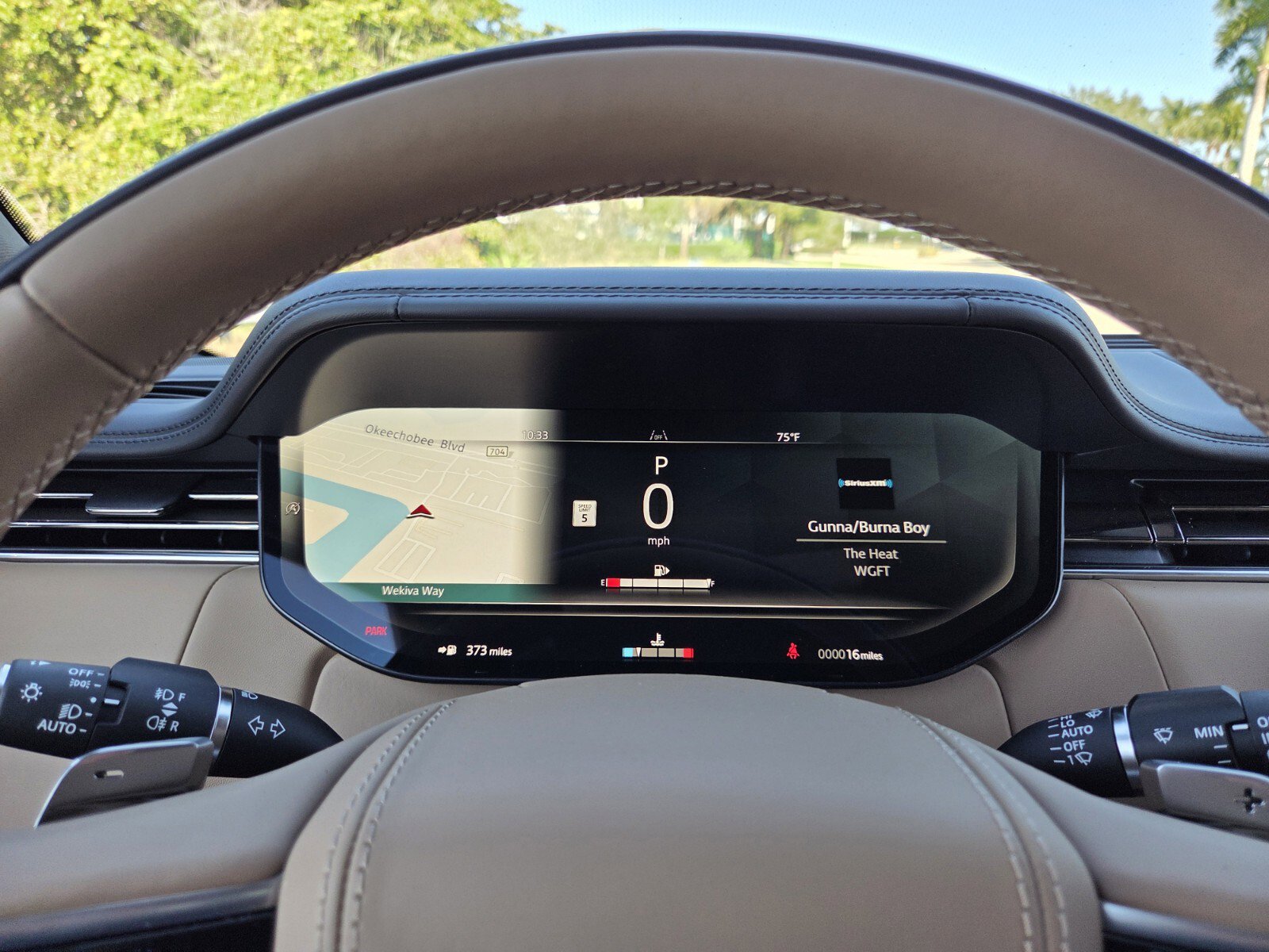 New 2025 Land Rover Range Rover SE image 11