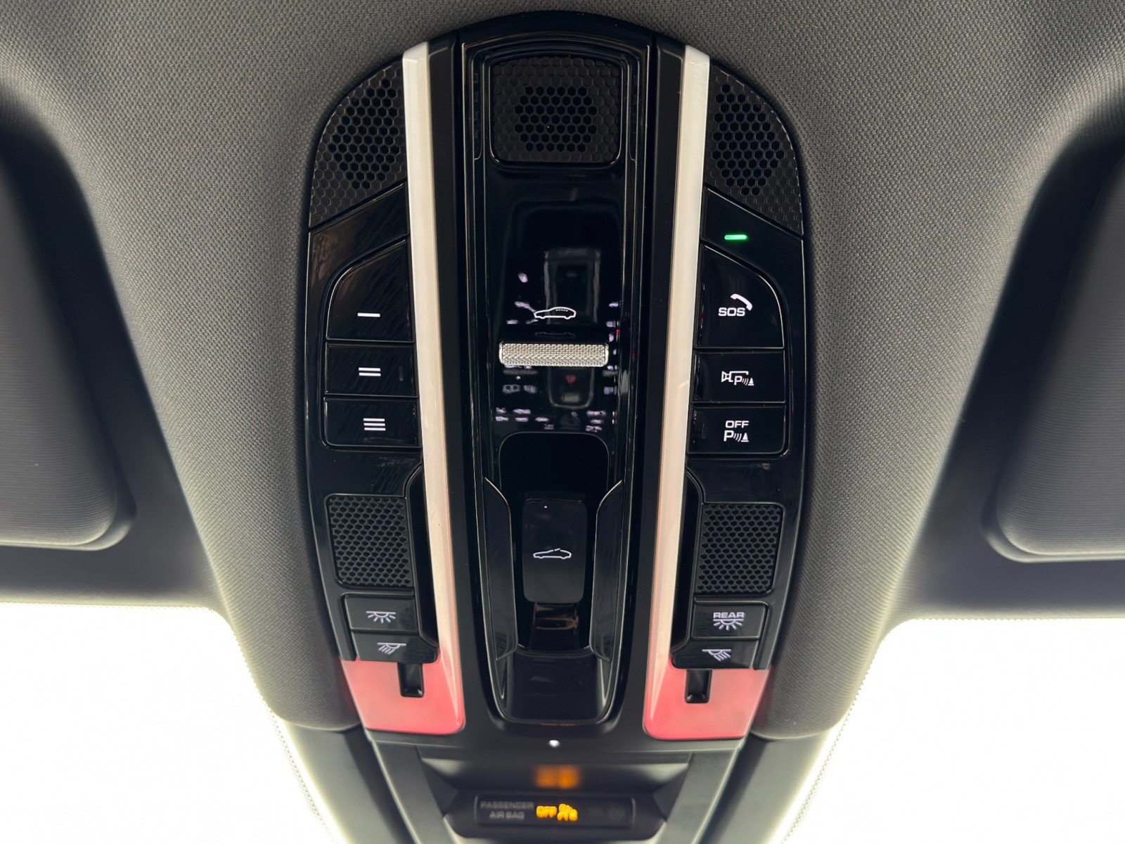 Used 2019 Porsche Cayenne image 34