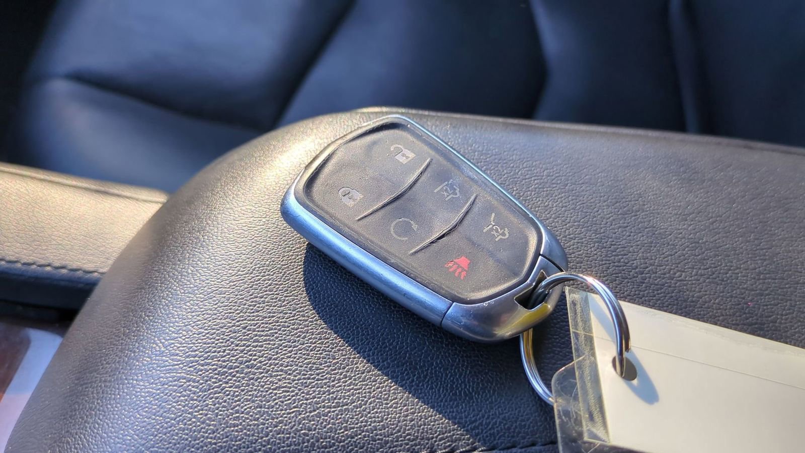 Used 2020 Cadillac Escalade Premium Luxury w/ Escalade Sport Edition image 40