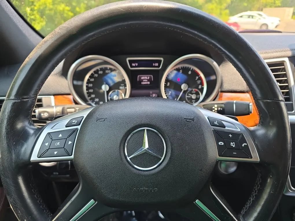Used 2015 Mercedes-Benz ML 400 4MATIC image 16