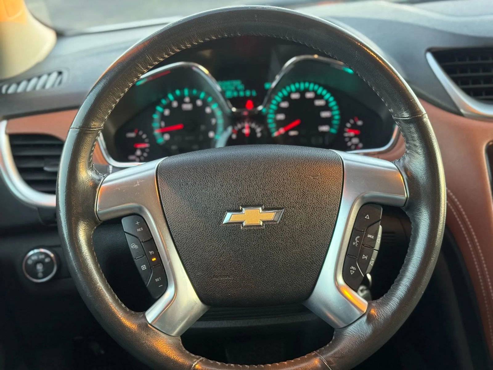 Used 2016 Chevrolet Traverse LTZ image 39