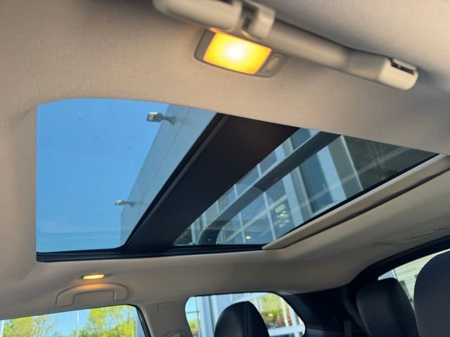Used 2019 Nissan Pathfinder Platinum FWD image 10