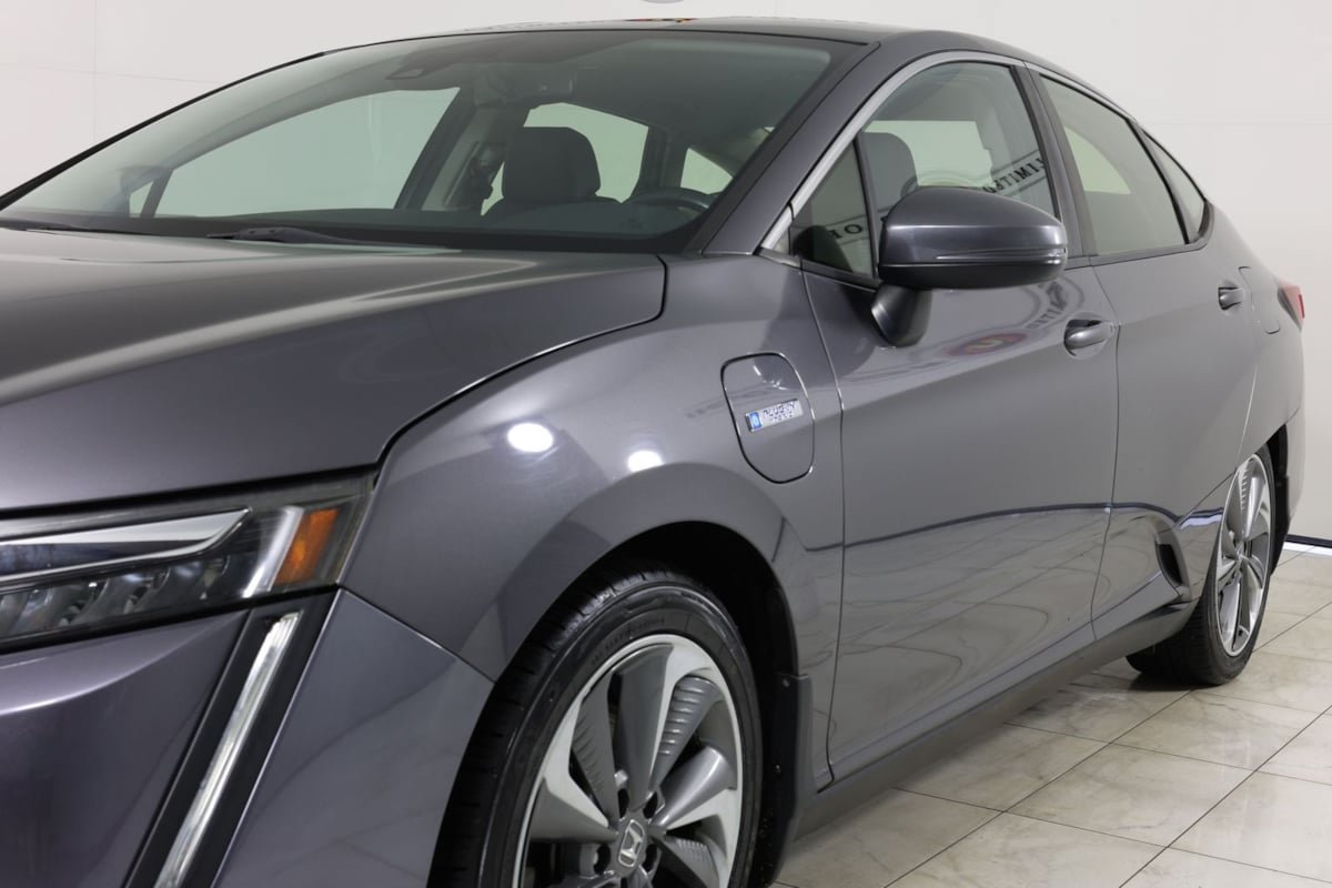 Used 2018 Honda Clarity Touring image 47