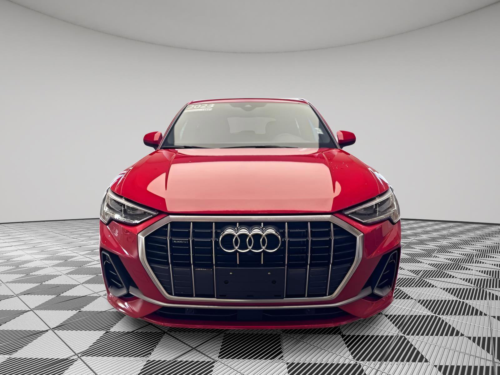 Used 2023 Audi Q3 2.0T Premium Plus w/ Premium Plus Package image 3