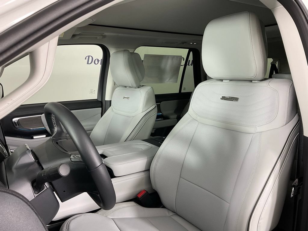 New 2026 Ford Expedition Max Platinum w/ Platinum Ultimate Package AWD/4WD image 14