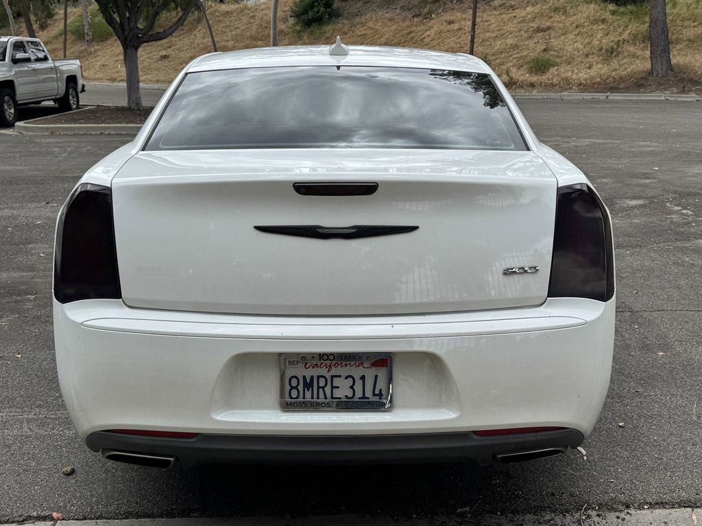 Used 2019 Chrysler 300 Touring w/ Sport Appearance Package RWD image 2