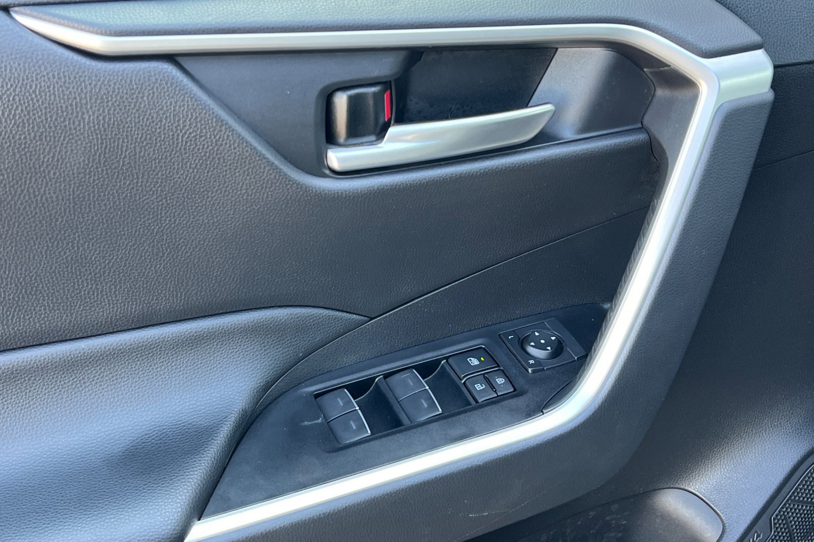 Certified 2023 Toyota RAV4 XLE AWD/4WD image 11