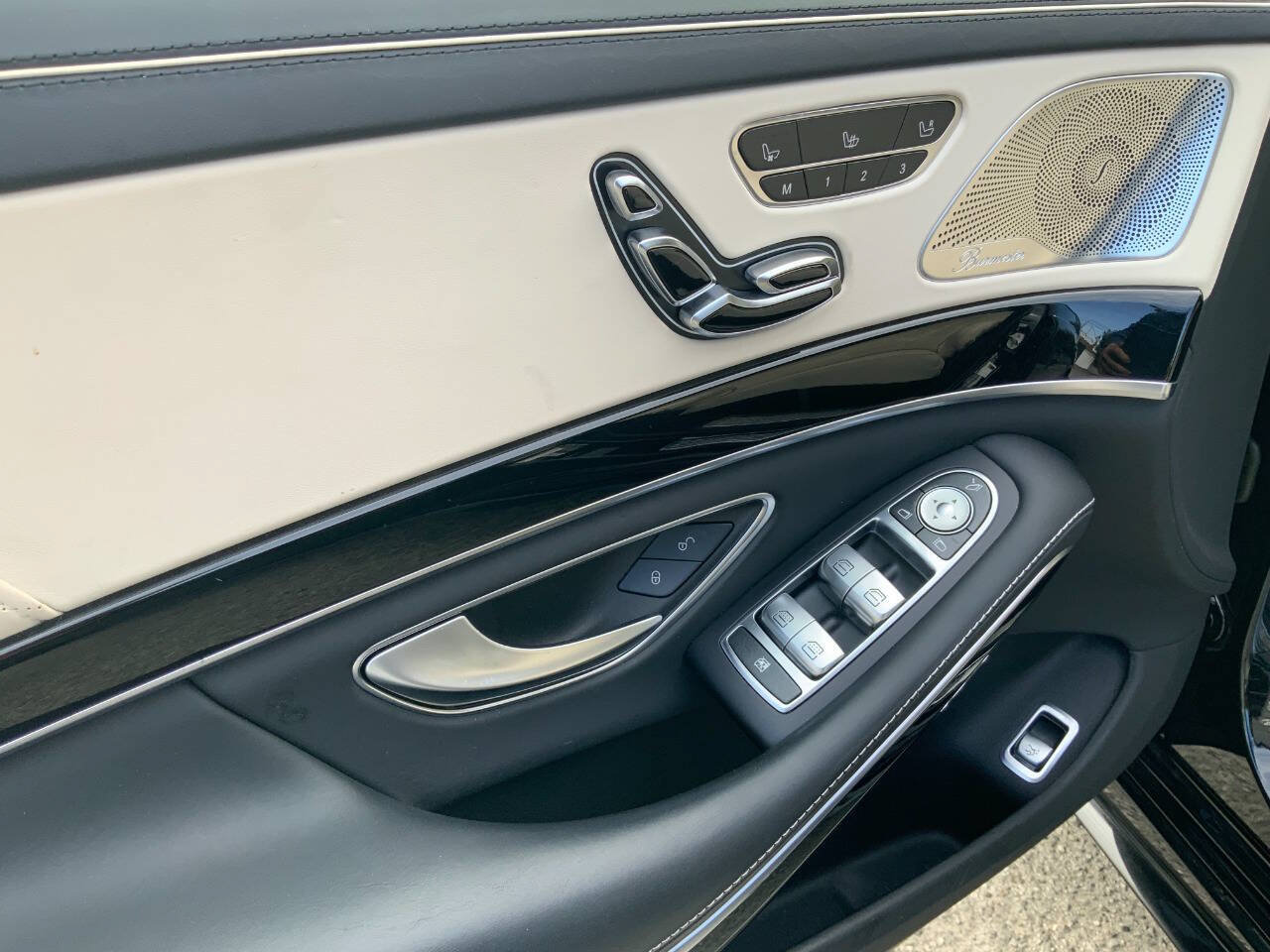 Used 2017 Mercedes-Benz S 550 Sedan image 13